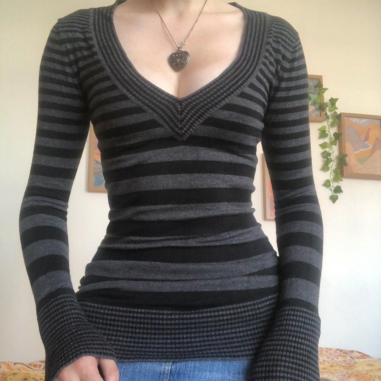 Striped V-neck Slim-fit Sweater - Fabric of Cultures