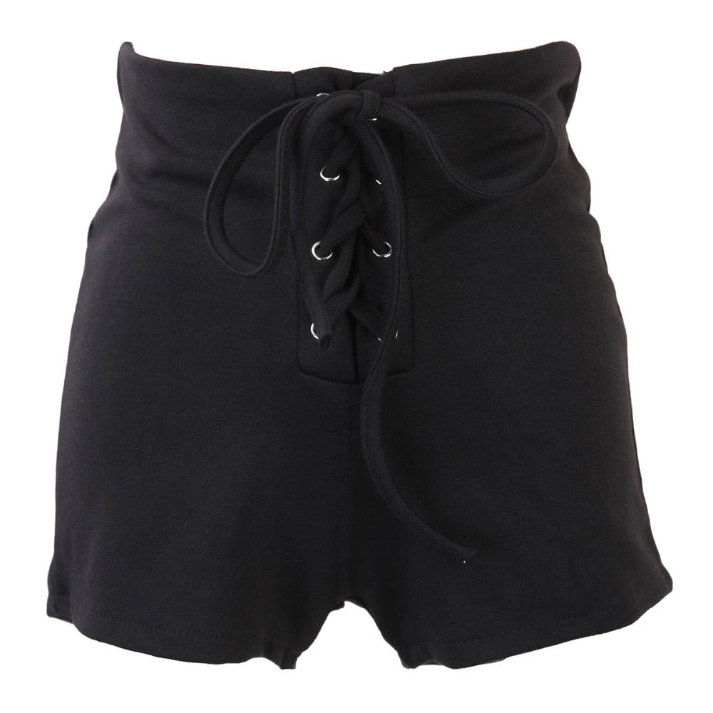 Eyelet straps slim shorts - Fabric of Cultures